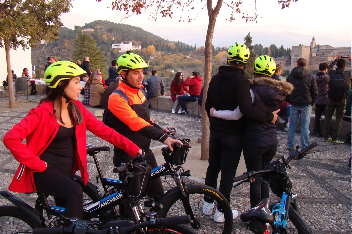 Rutas turismo Granada | Ecoturismo activo | Ocio Granada - Producto (es) Bike - Sacromonte Albaicin - Attraversiamotour Sacromonte 7