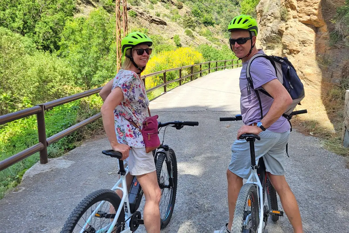 Rutas turismo Granada | Ecoturismo activo | Ocio Granada - Producto (es) Bike - Sacromonte Albaicin - Tranvia 1